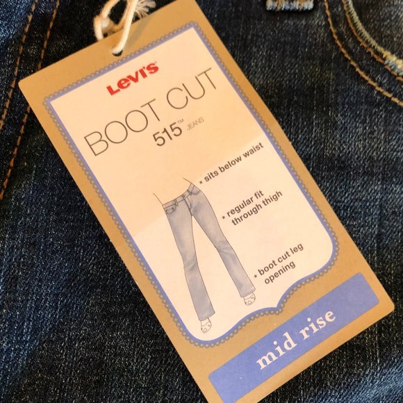 LEVI’s Designed with a laid-back, easy fit midrise. 515 NWT - Picture 8 of 11